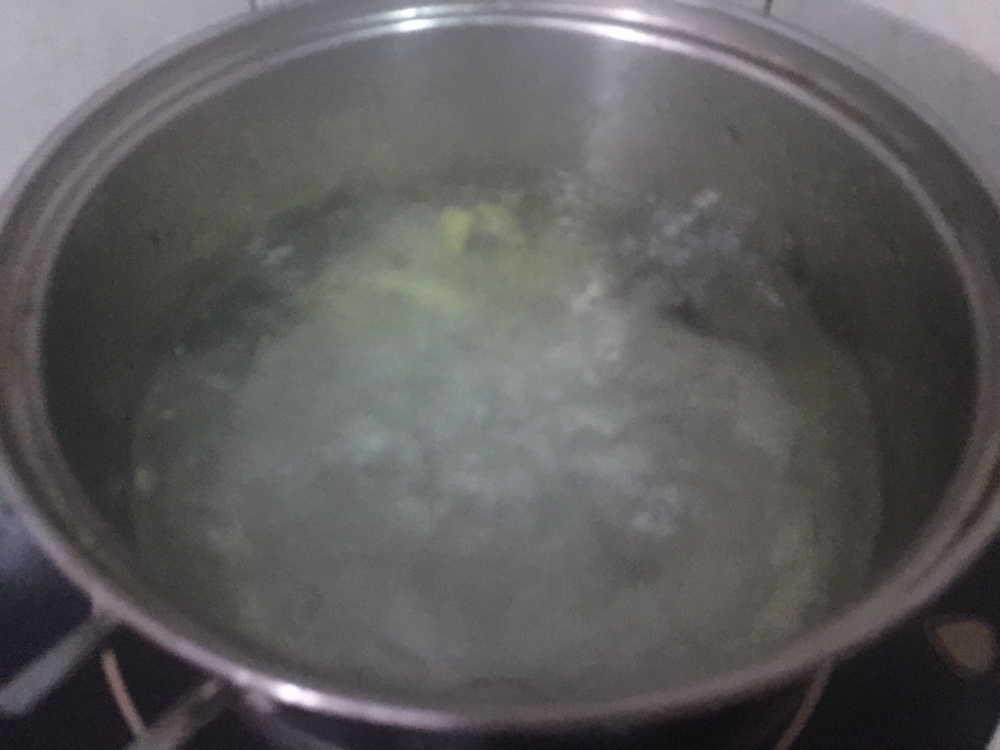 白贝冬瓜鲜味汤的做法 步骤2