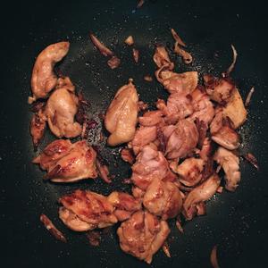 白朗姆红烩鸡的做法 步骤3
