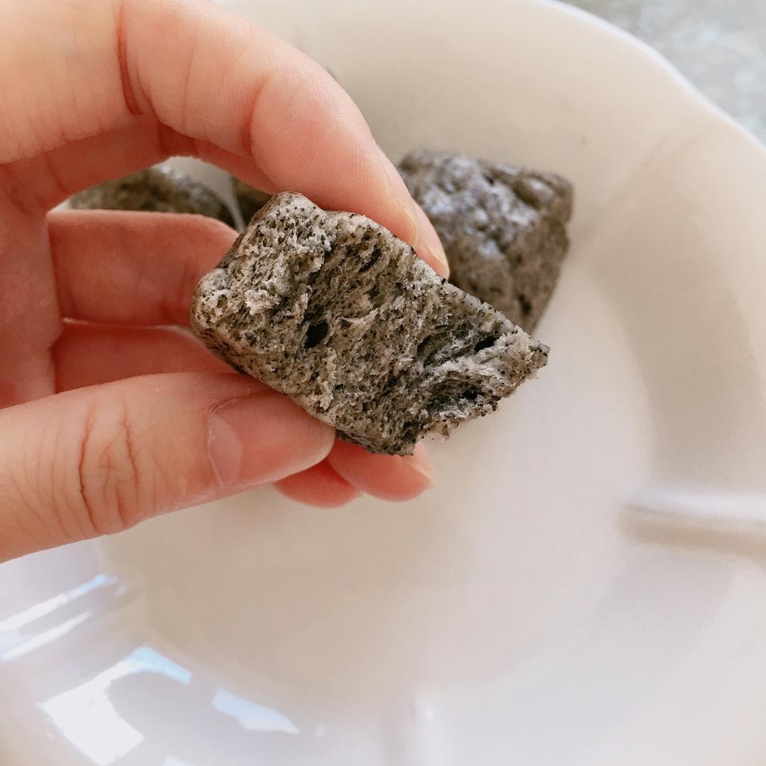 奶香黑芝麻刀切馒头