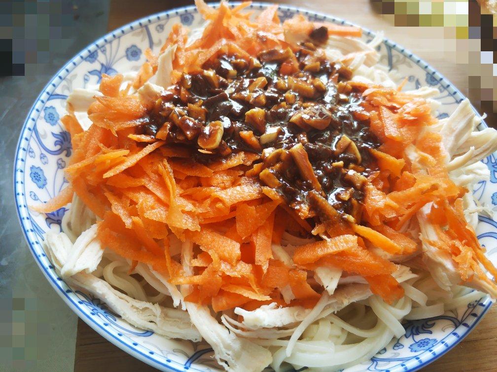 鸡丝凉面