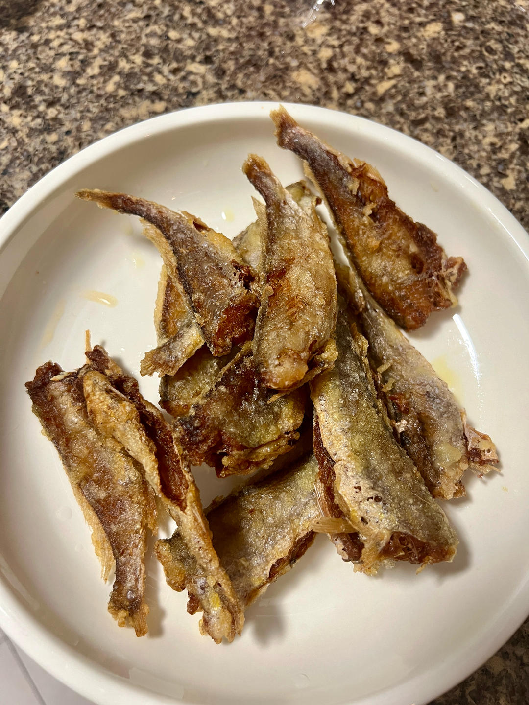 干炸香酥小黄鱼