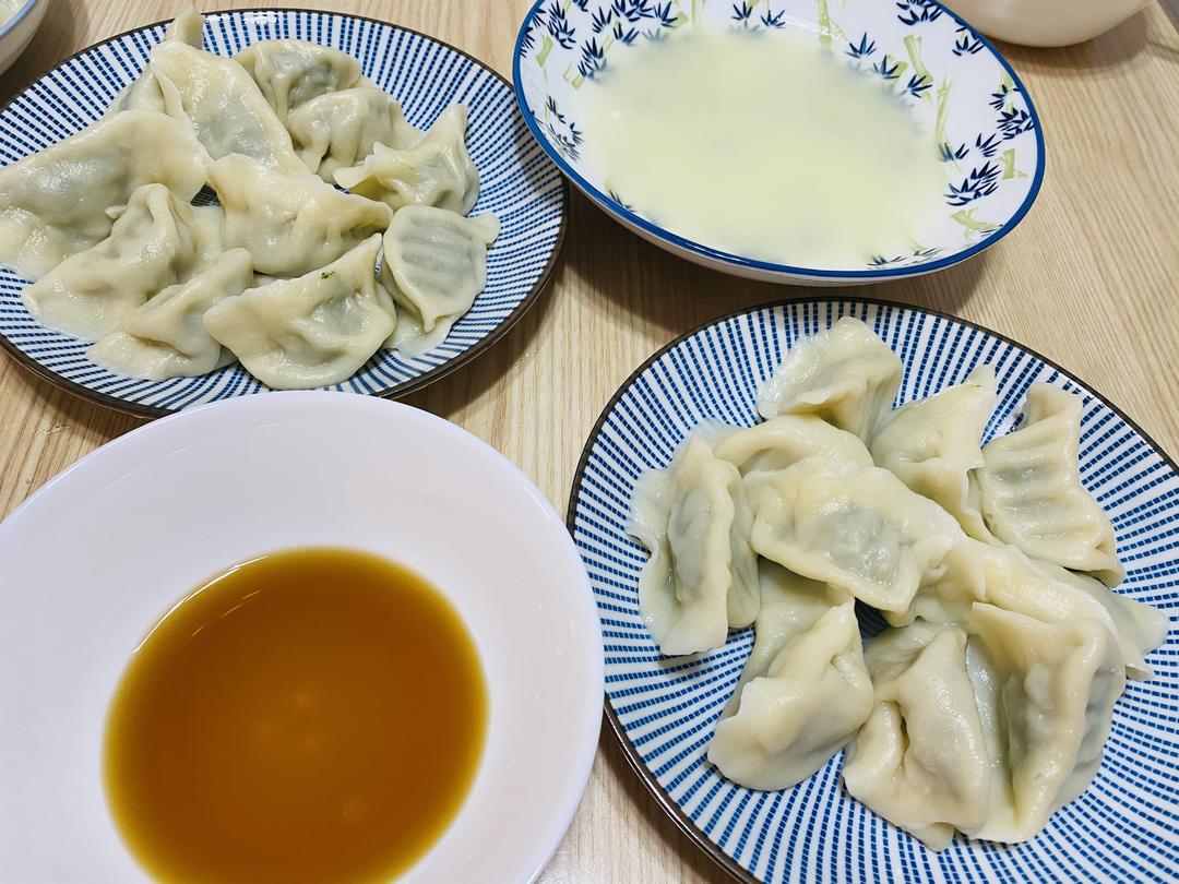 苜蓿菜猪肉馅饺子🥟的做法