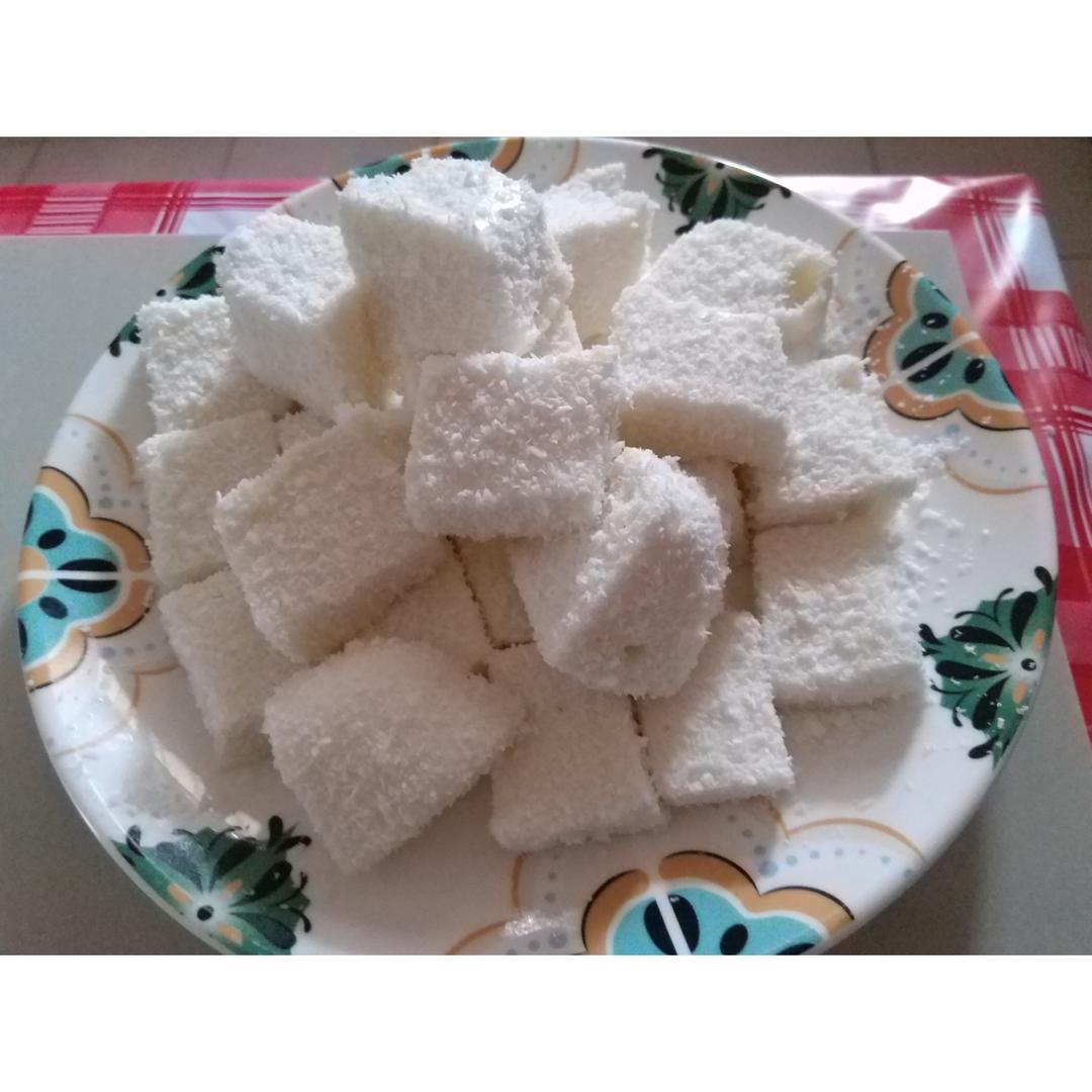完胜85度C牛奶椰丝小方