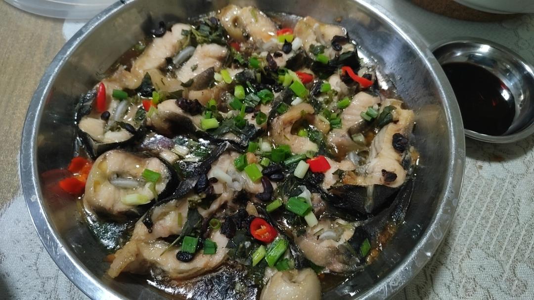 豉汁蒸鲟龙鱼