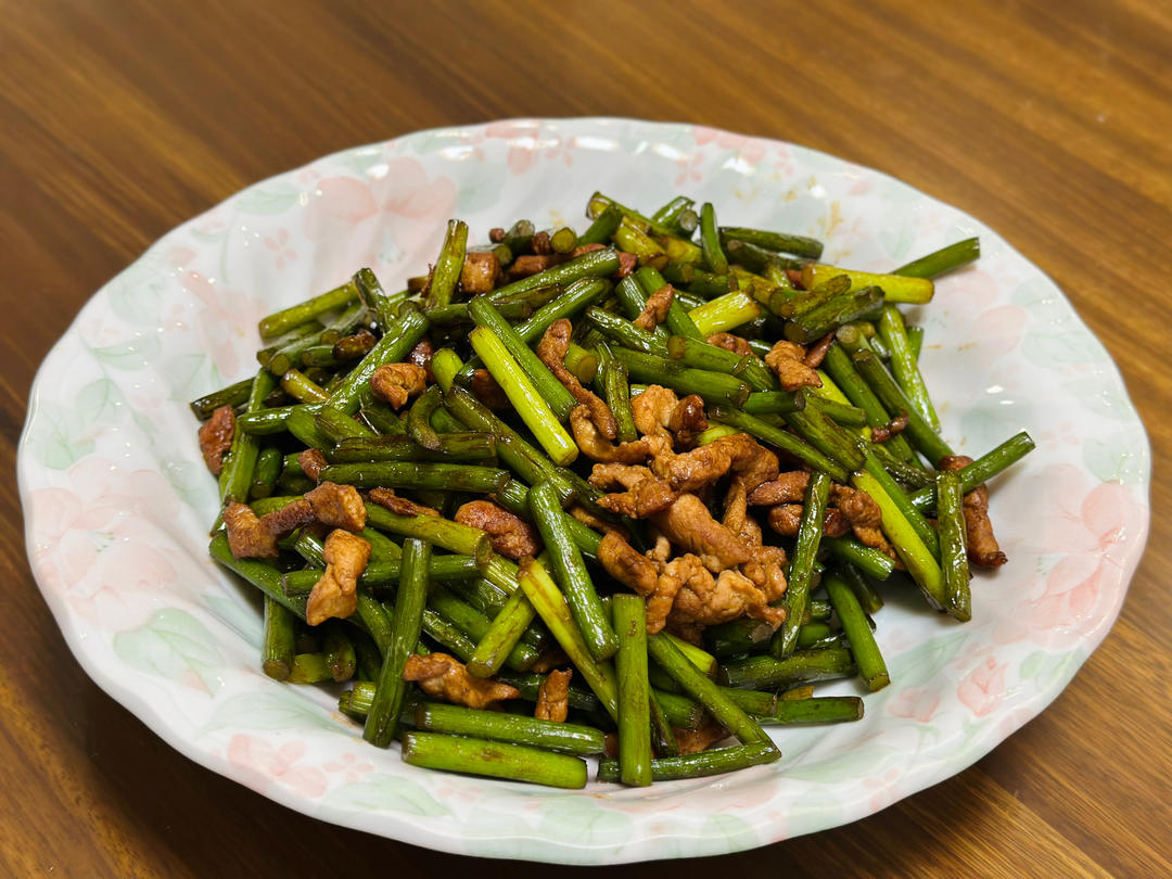 简单易做的下饭菜－蒜苔炒肉
