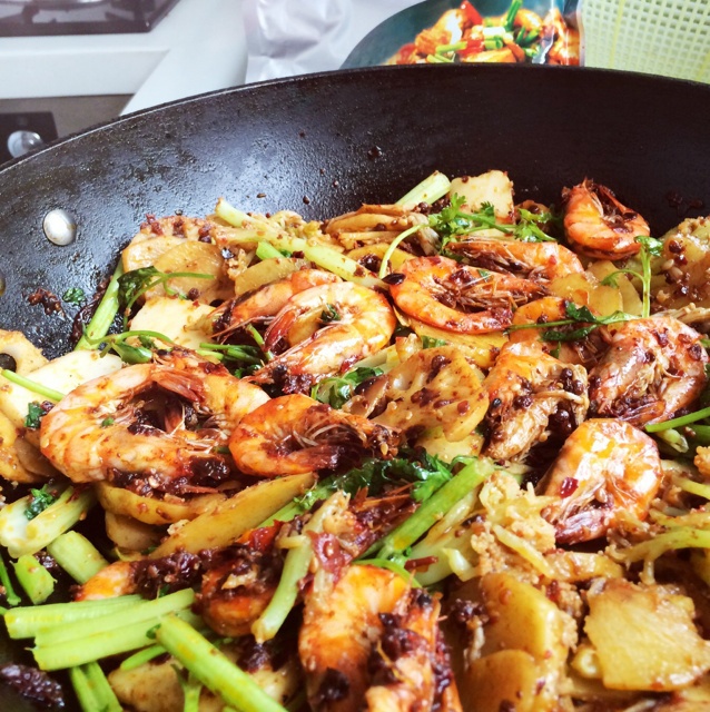 能瞬间引爆味蕾的【香辣干锅虾】