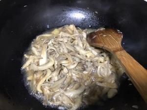 最爱爸爸的蘑菇汤的做法 步骤2