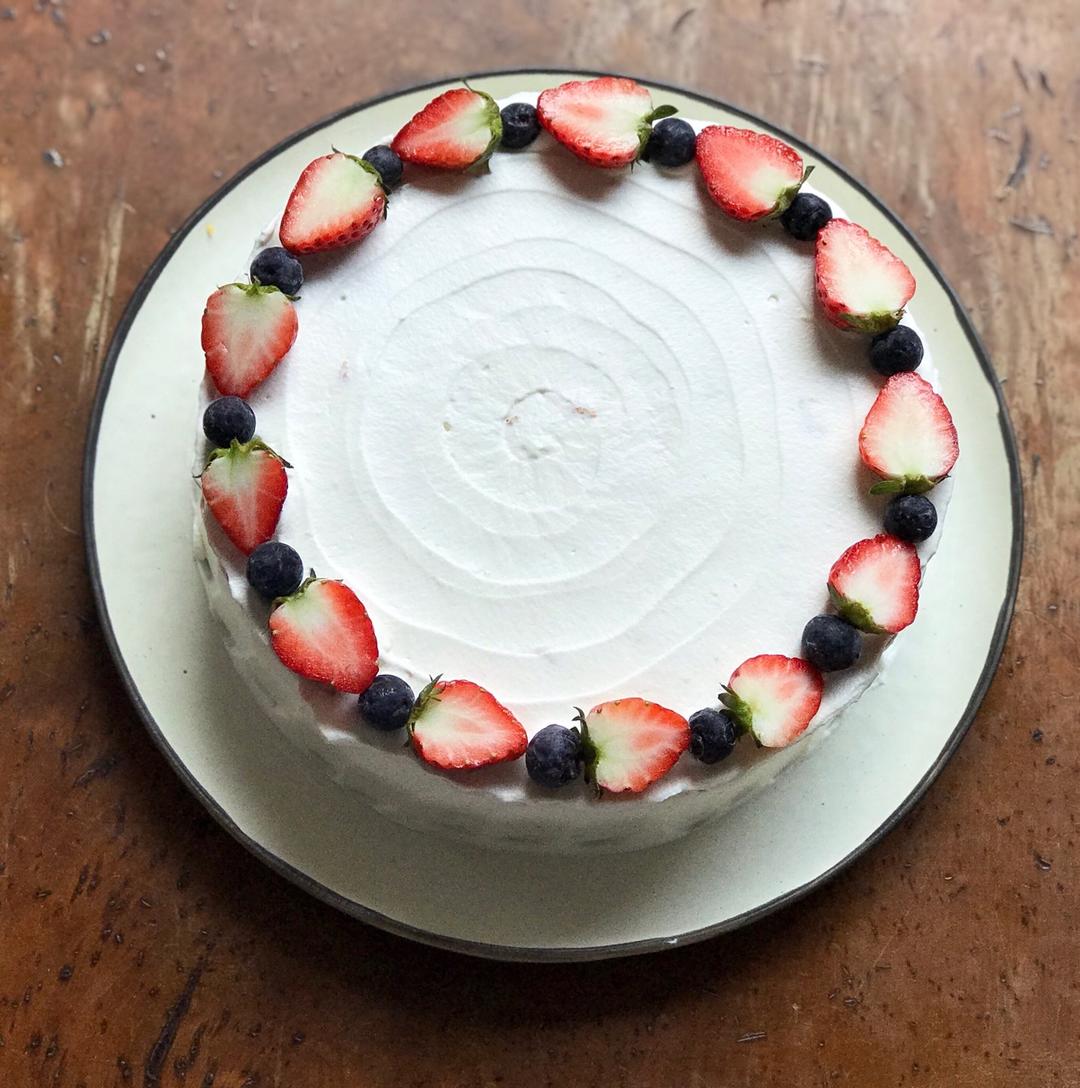 【视频】草莓奶油蛋糕～新手福音 戚风也可以不用分蛋啦