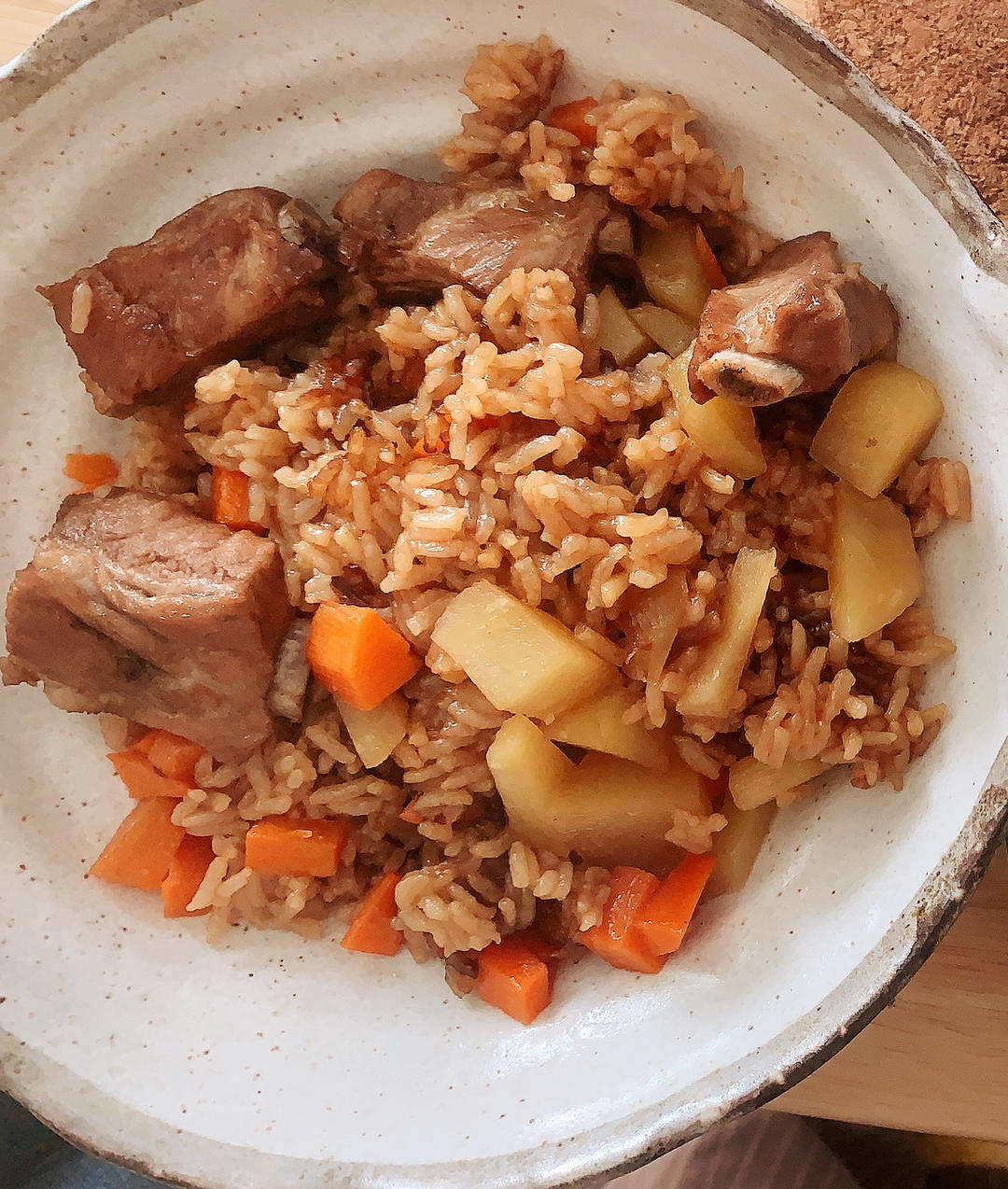 【排骨焖饭】