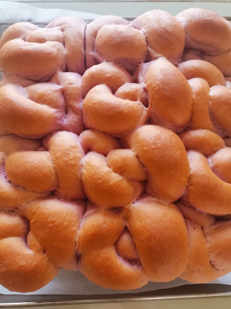 紫薯椰蓉老面包