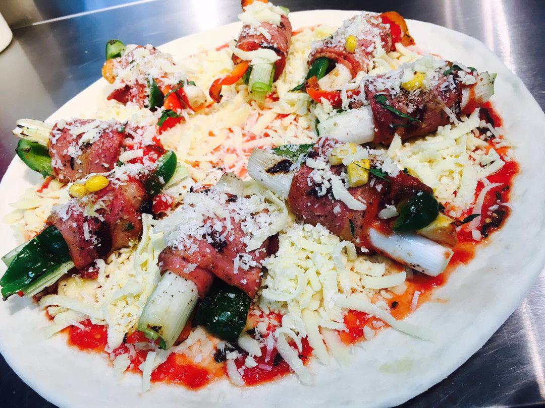 8寸纯手工什锦披萨