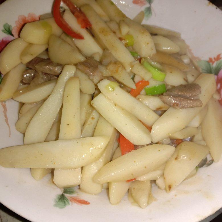 非常小众非常可口的炒三丝菜：芋头丝炒肉丝