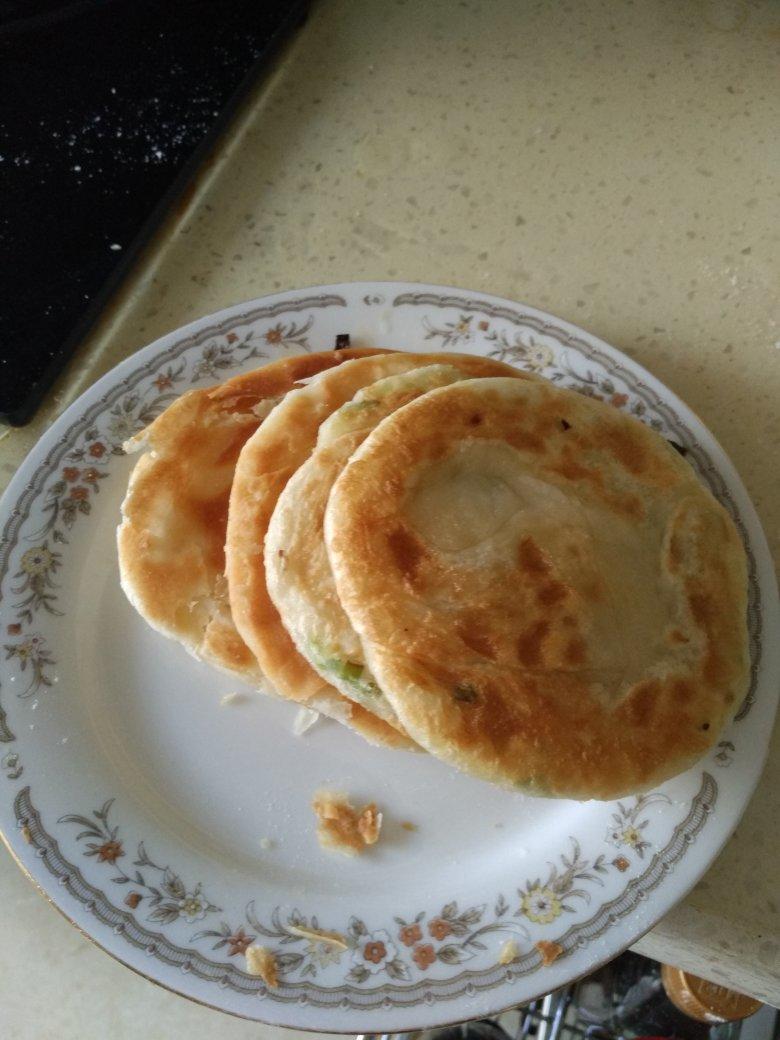鸡蛋葱油饼                  （更新饼坯保存方法）