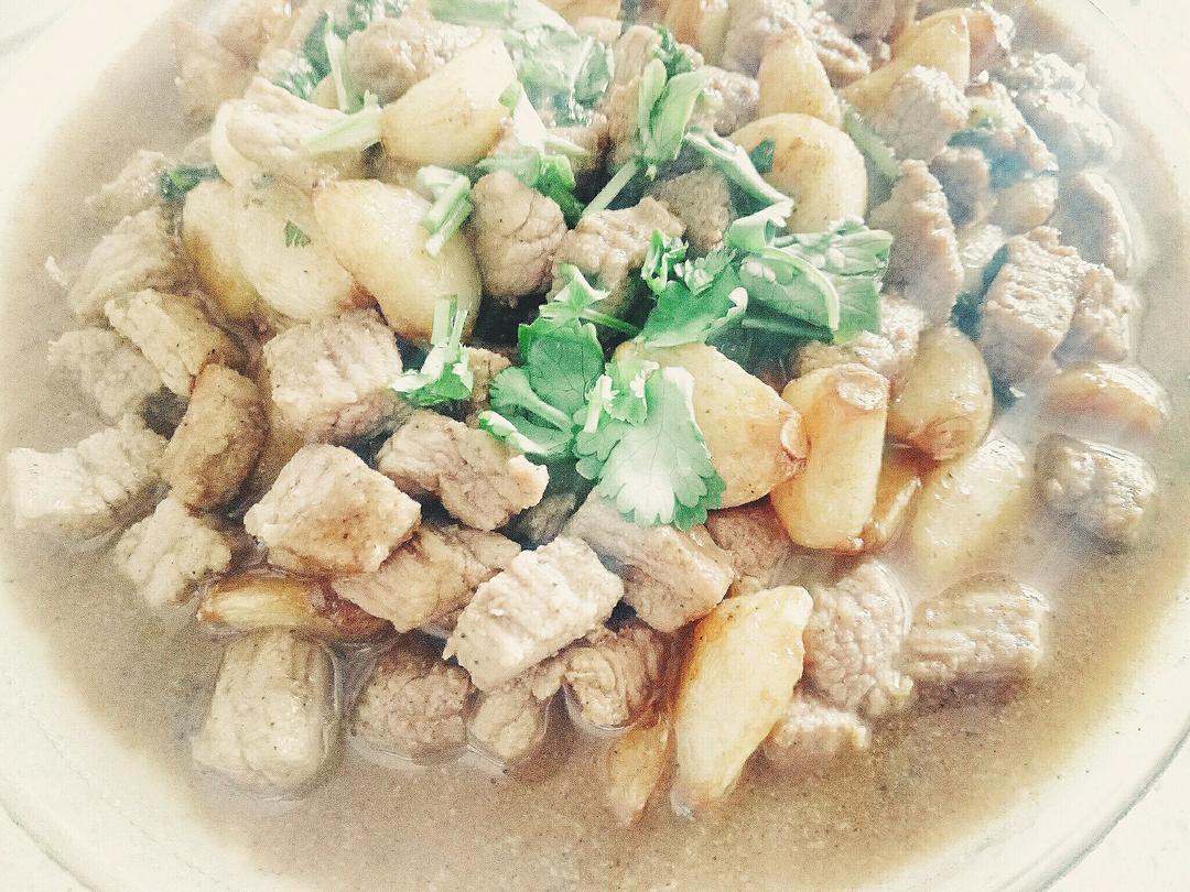 黑胡椒蒜子牛肉粒