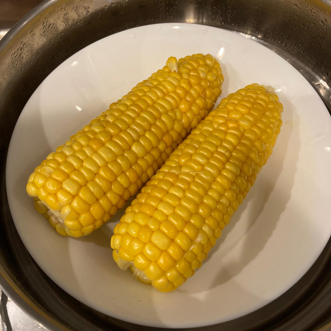 隔水蒸玉米方法