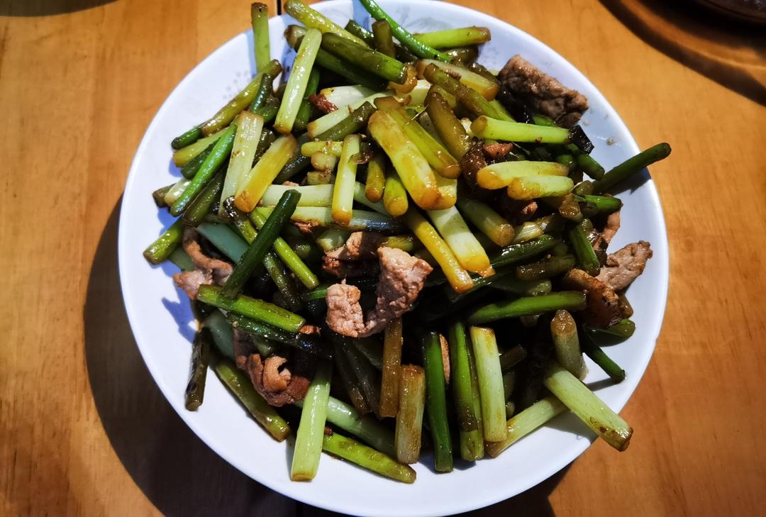 肉炒蒜苗（蒜苔）