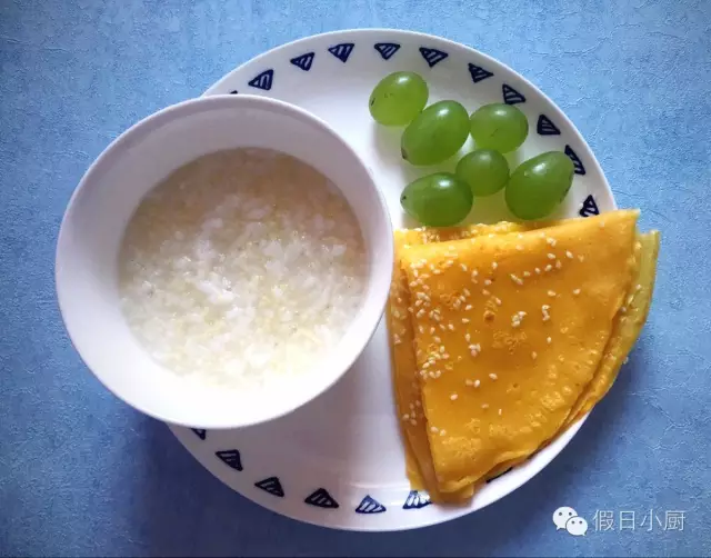 大米小米粥 +南瓜饼+葡萄 （宝宝早餐）的做法
