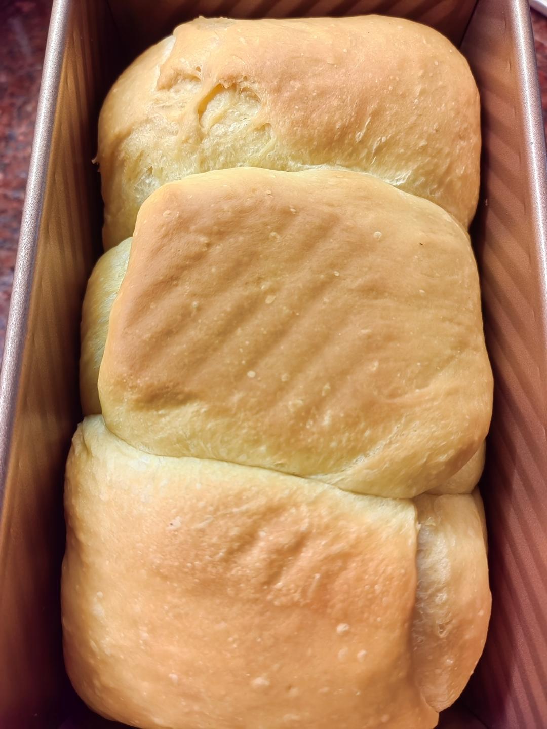 鲜奶吐司（老面法）