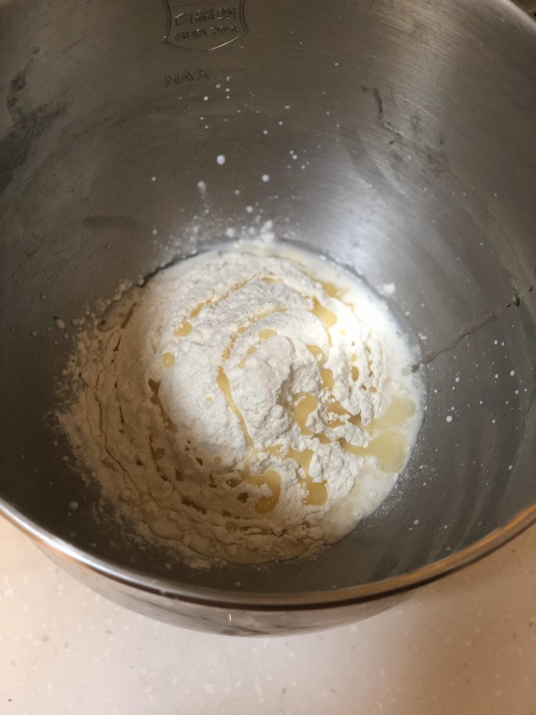 纯奶手撕吐司的做法 步骤1
