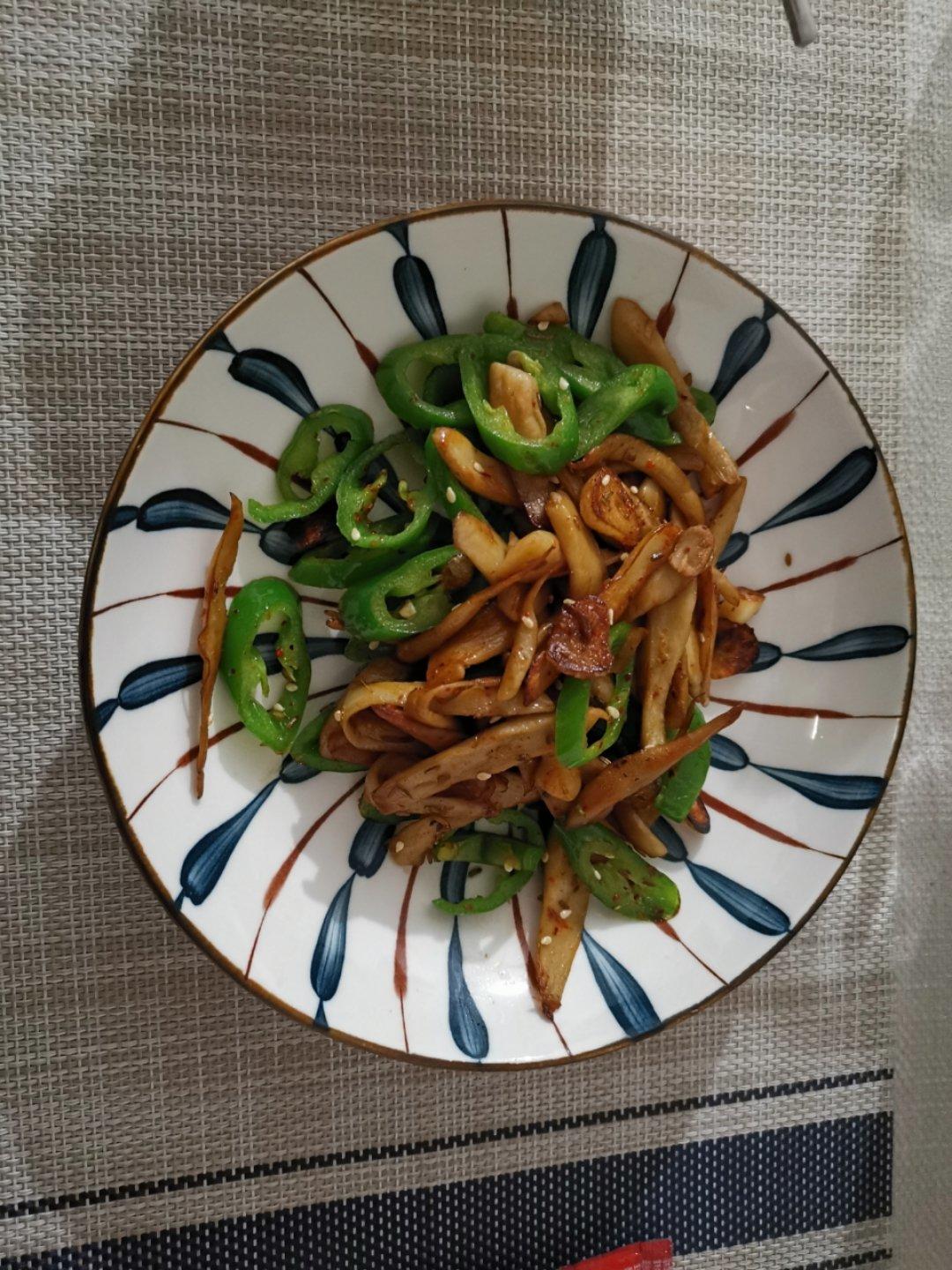 干煸手撕杏鲍菇