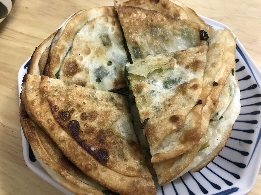 葱油饼（饺子皮版）