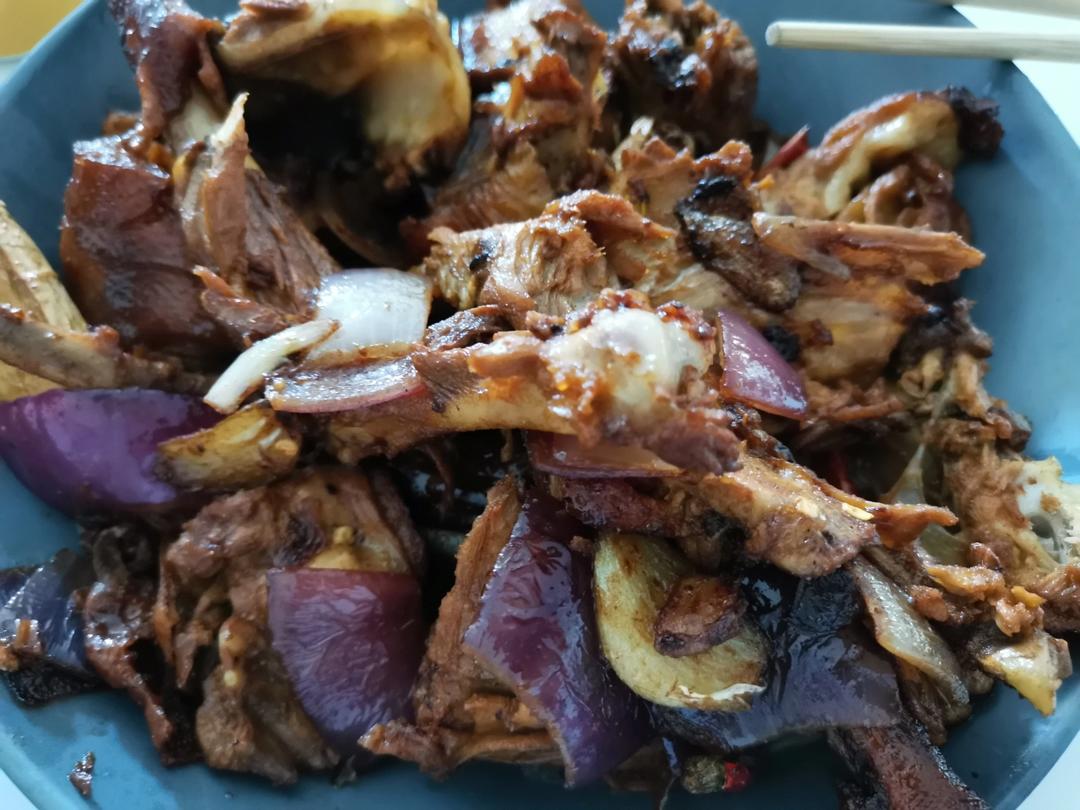 烤鸭花样吃法：孜然椒盐鸭架