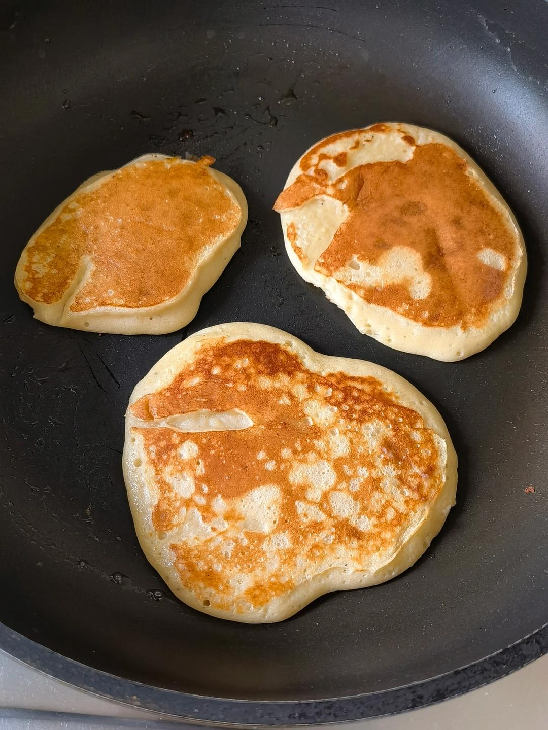简单快速的酸奶香蕉饼