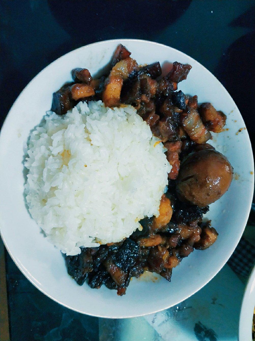 一碗高颜值有内涵的台湾卤肉饭