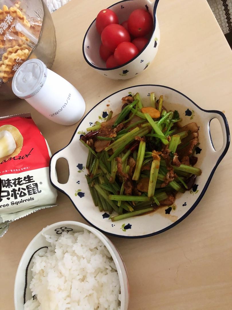 芹菜炒肉丝