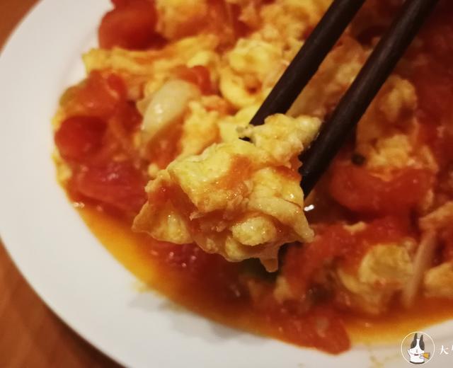 【中餐厅】张亮赛螃蟹炒番茄的做法