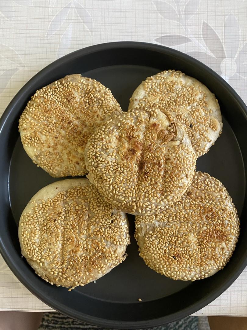 闹闹爱乐乐做的发面麻酱烧饼 超级无敌香 一看就会 附视频细节讲解