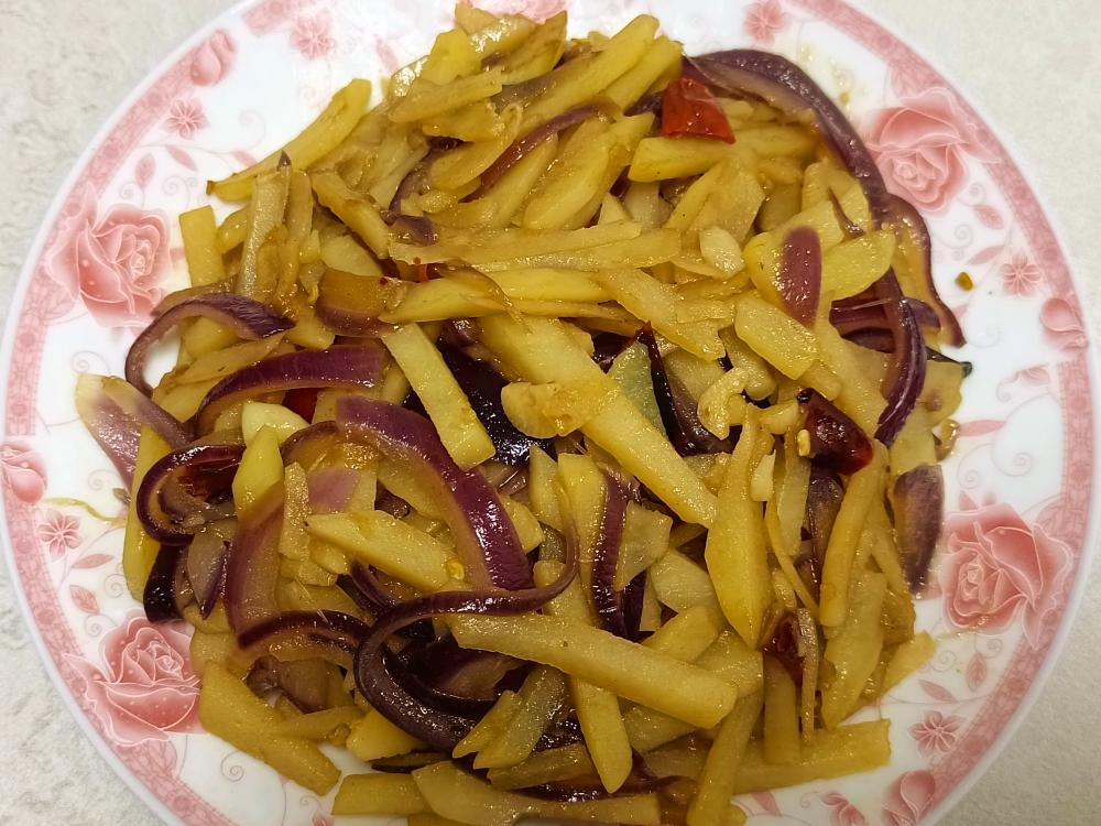 土豆丝炒洋葱的做法