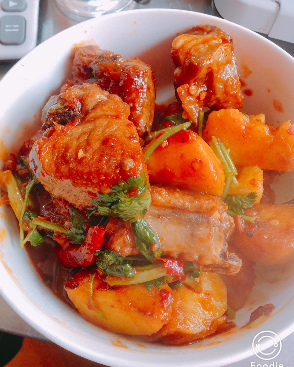 土豆烧排骨