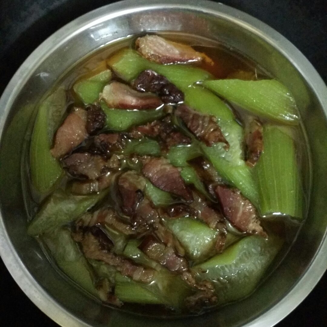 happy_fyp7做的【丝瓜蒸香肠】鲜嫩美味傻瓜菜