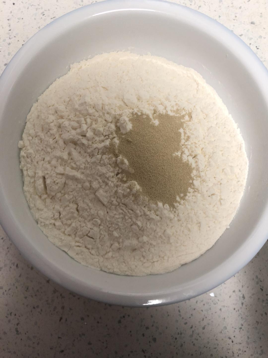 纯奶手撕吐司的做法 步骤1