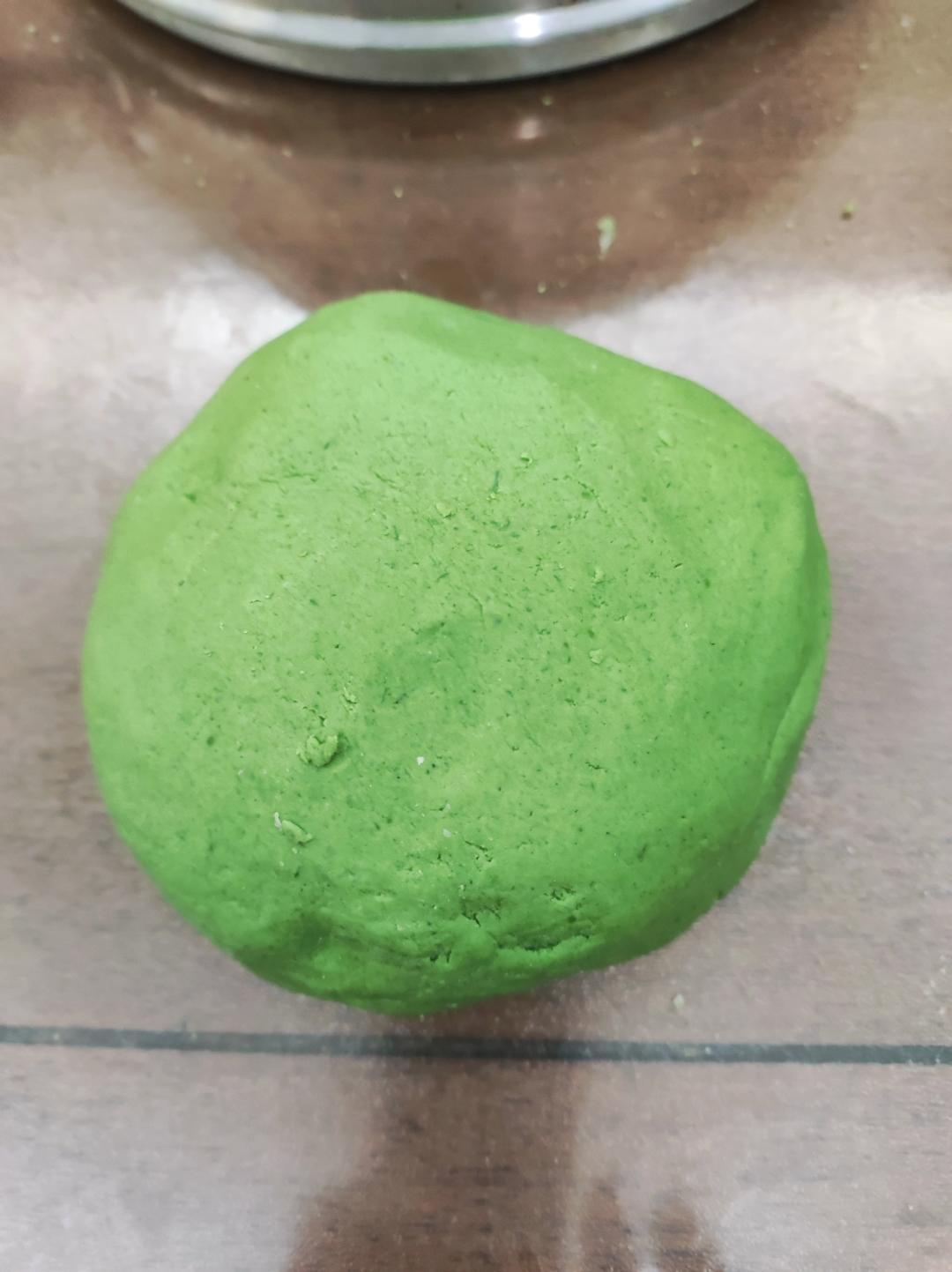 清明必吃的艾草青团
