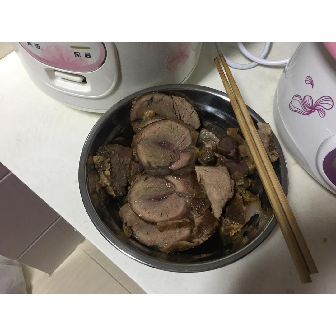 卤牛肉