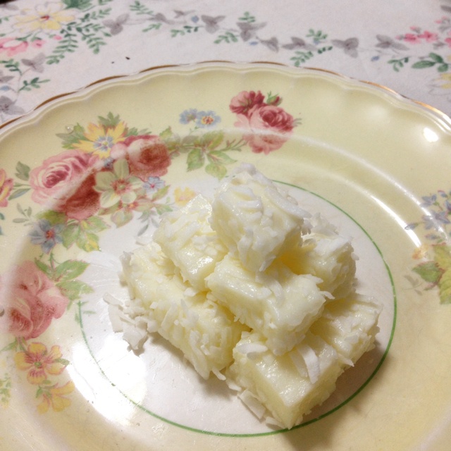完胜85度C牛奶椰丝小方