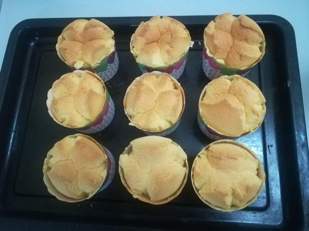 原味戚风纸杯蛋糕（烤箱做纸杯蛋糕）