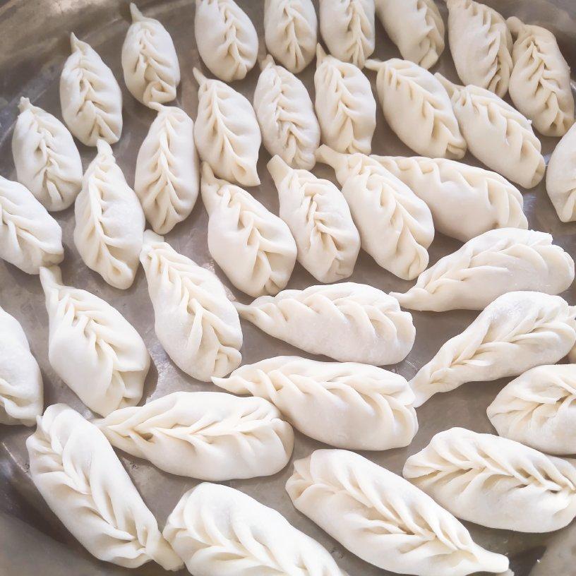 一朵常开不败花做的【他山之石】最简明的柳叶饺子(包子)包法(清晰