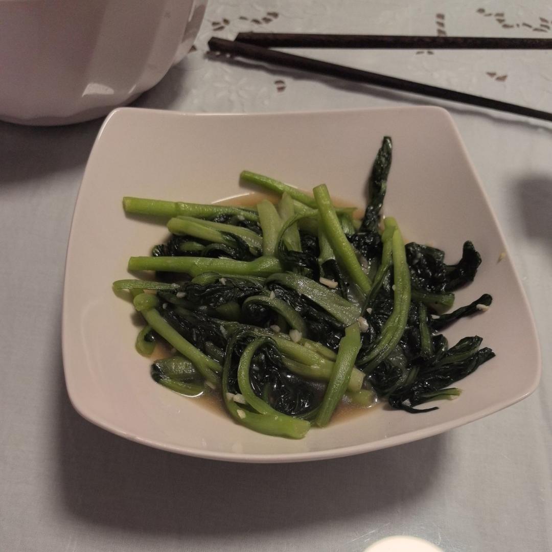 清炒鸡毛菜 清炒各种绿色