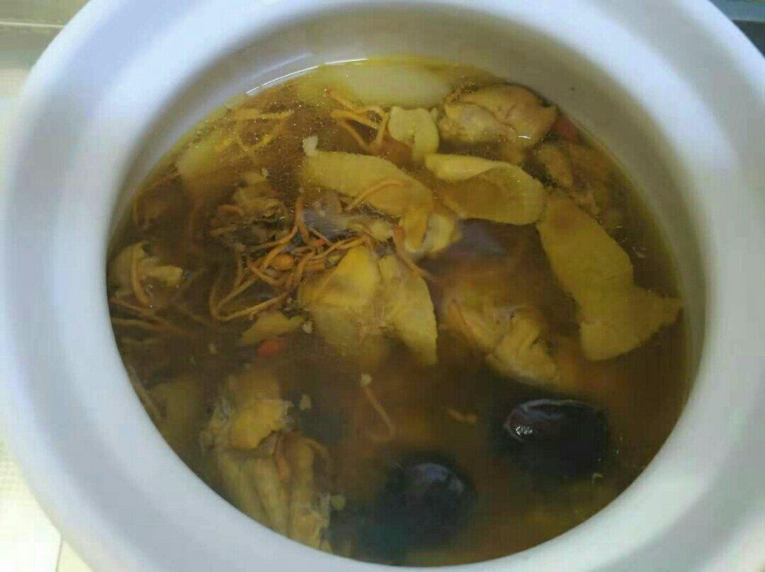 虫草花鸡汤