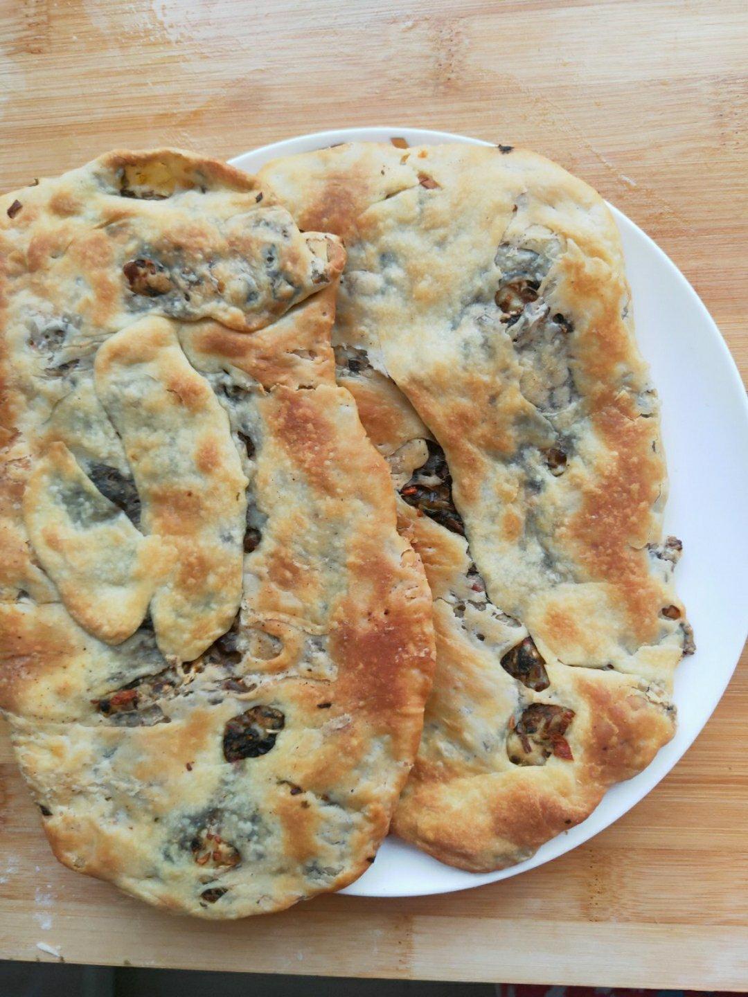梅干菜鲜肉锅盔