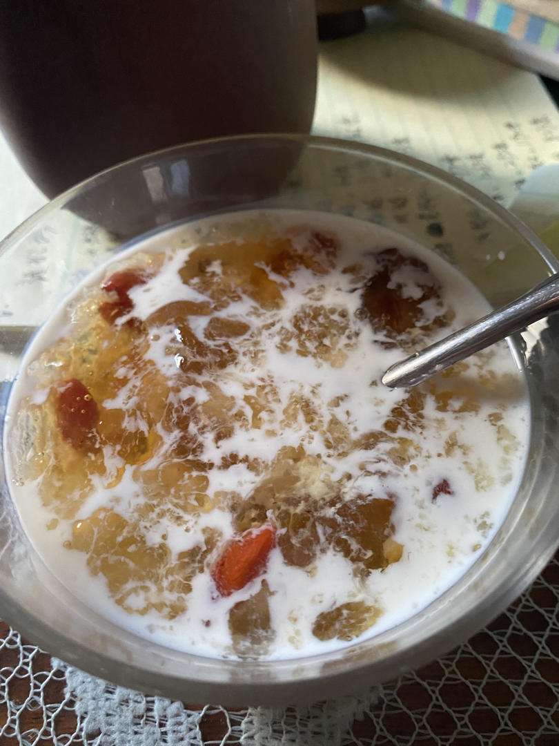 桃胶皂角米雪燕美颜羹