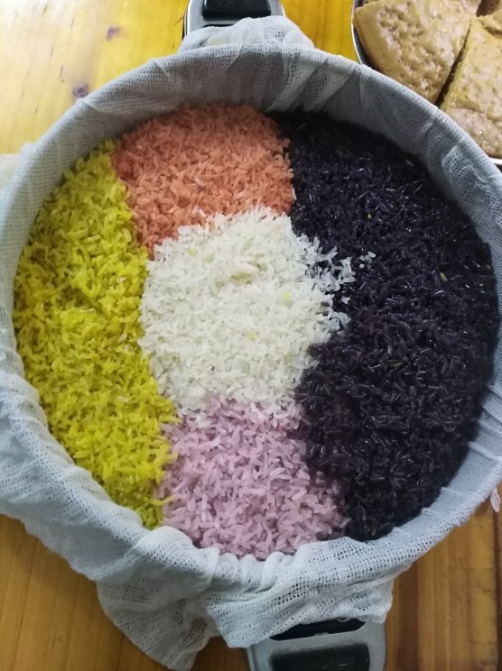 解密壮族天然五色糯米饭做法