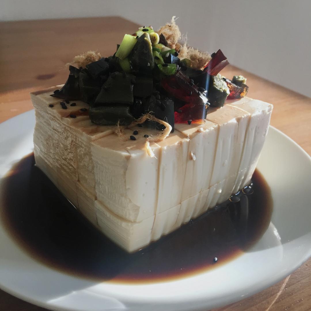凉拌皮蛋豆腐