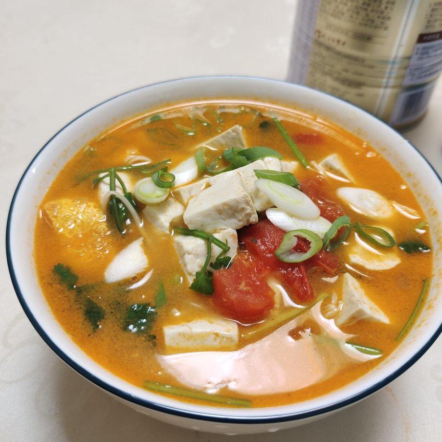 西红柿菌菇豆腐汤