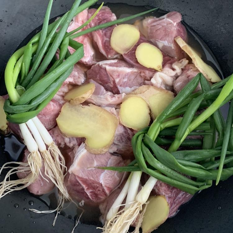 电饭锅卤牛肉（简易版）的做法
