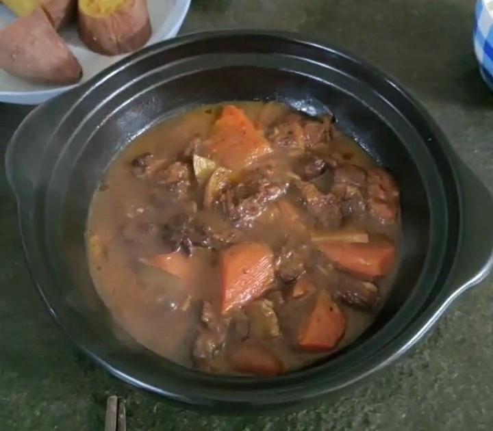 番茄炖牛腩