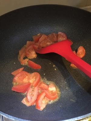 番茄土豆牛肉丸汤的做法 步骤2